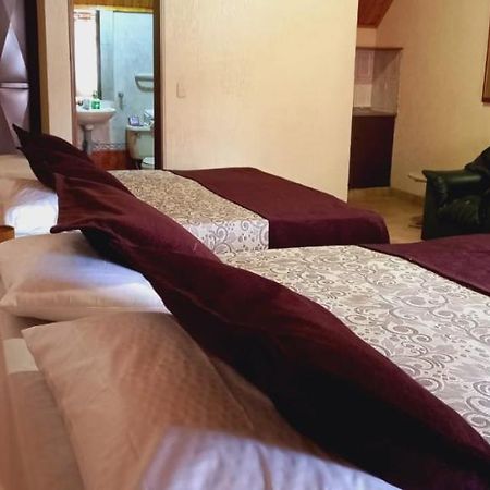 Hoteles Bogota Inn Colonial Bagian luar foto