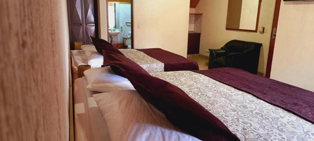 Hoteles Bogota Inn Colonial Bagian luar foto