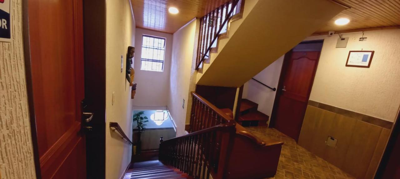 Hoteles Bogota Inn Colonial Bagian luar foto