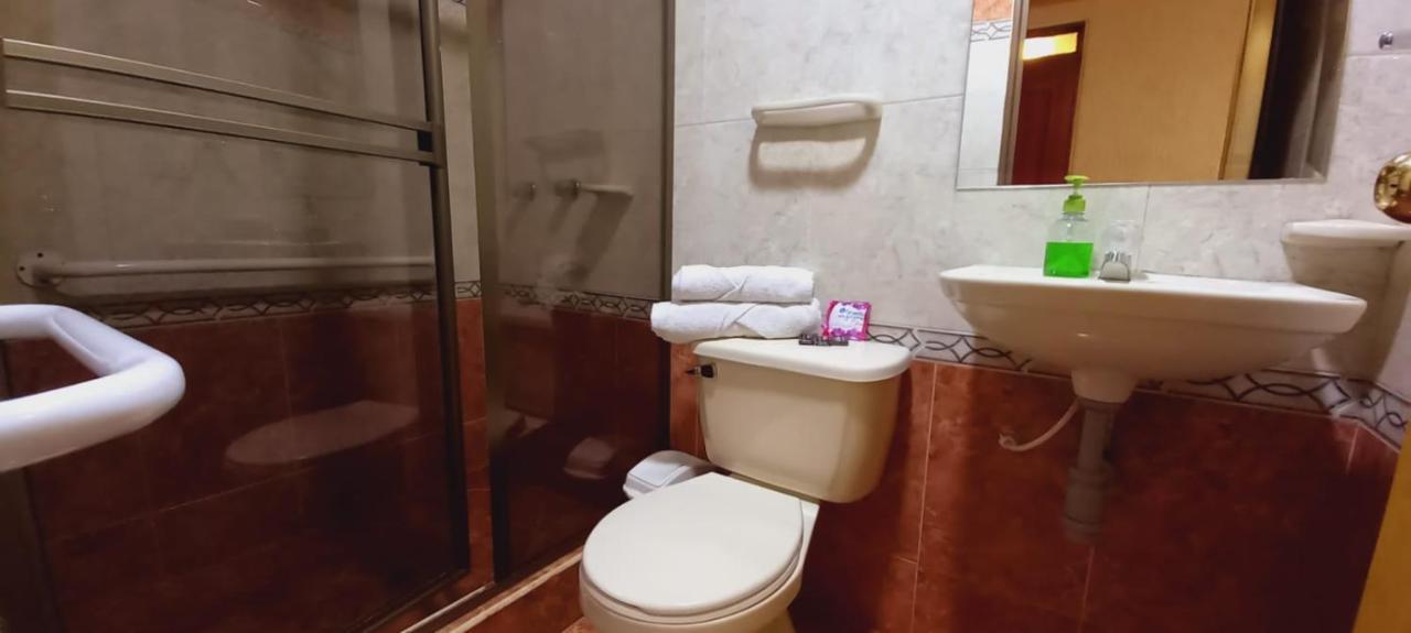 Hoteles Bogota Inn Colonial Bagian luar foto