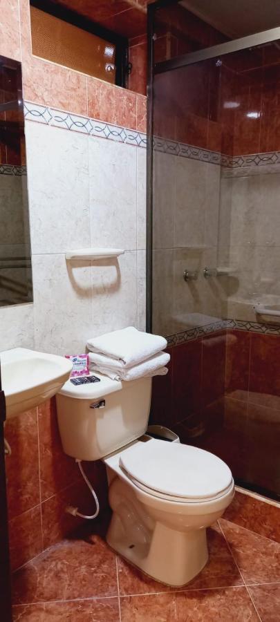 Hoteles Bogota Inn Colonial Bagian luar foto